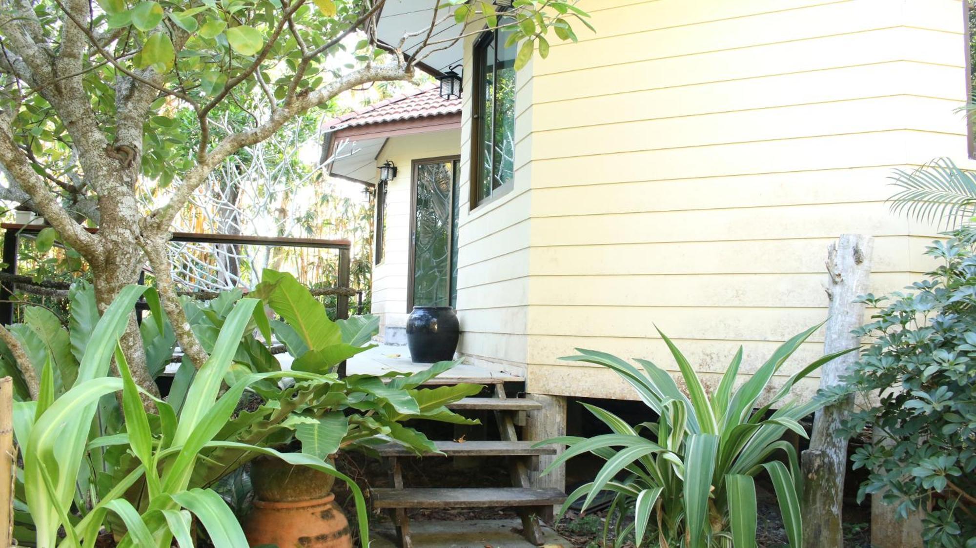 Navari Homestay Rayong Buitenkant foto