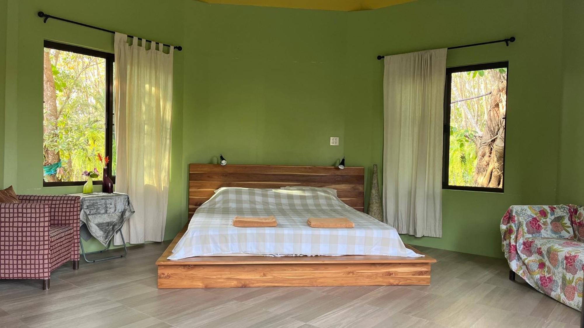 Navari Homestay Rayong Buitenkant foto
